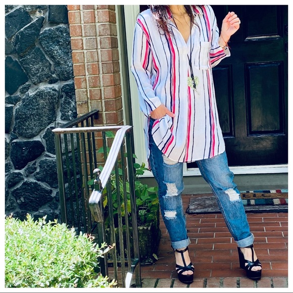 ShopEvelynne Tops - Chic white loose fit striped tunic